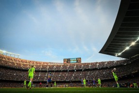 开云-Doinb连续五场比赛得分超过刷新纪录，巴塞罗那不断突破！