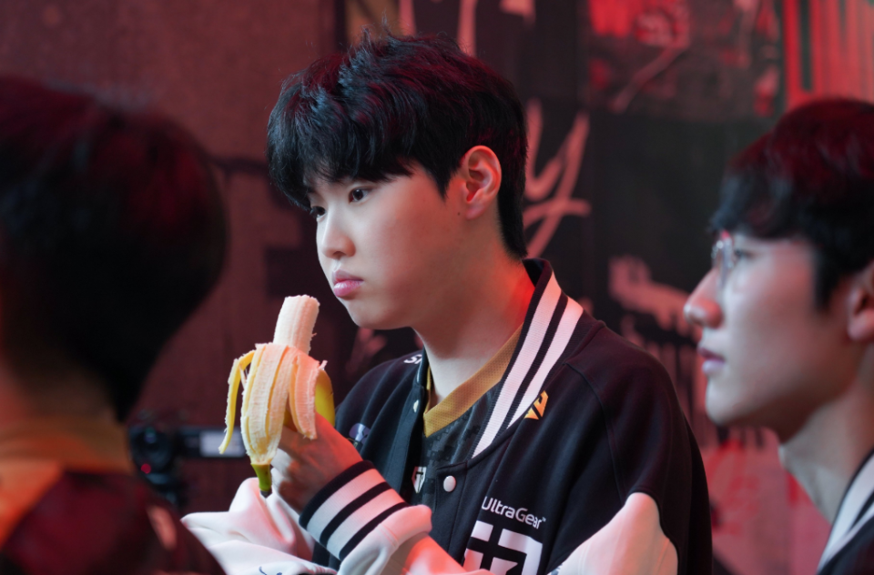 Faker连续七场比赛得分超过逆转，澳大利亚队挑战极限！的简单介绍